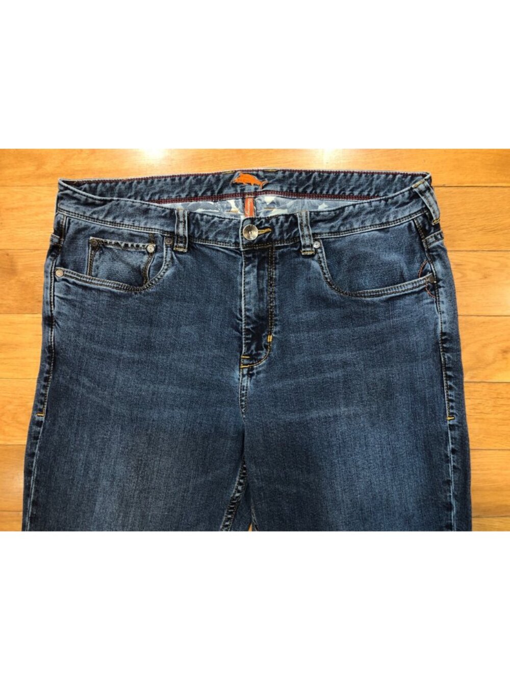 Tommy Bahama Sand Drifter Authentic Fit Blue Jean Coastal Resort Wear Size 36 - Picture 2 of 11